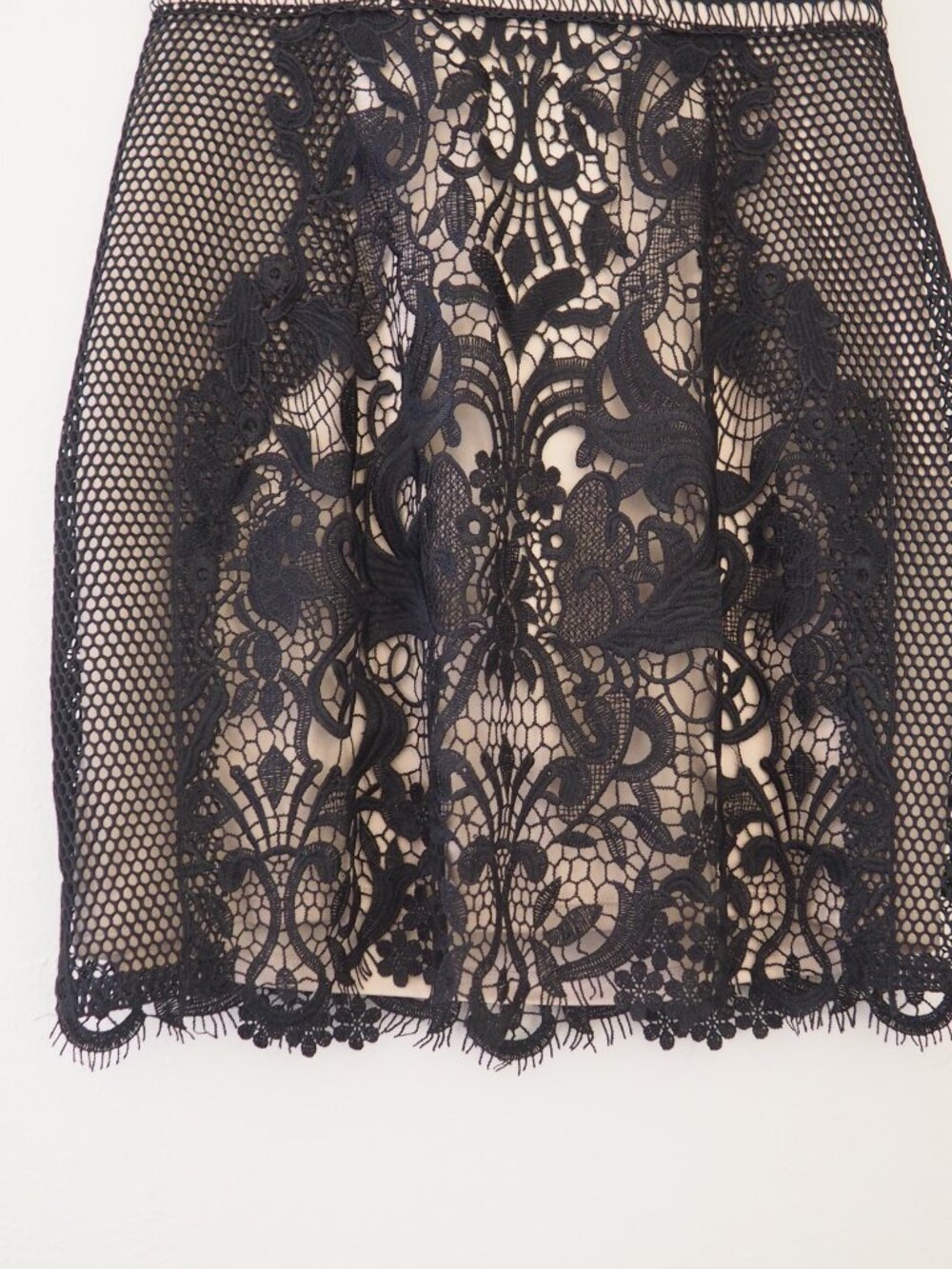 Express Black Lace Strapless Cocktail Dress sz 8 - Picture 4 of 7
